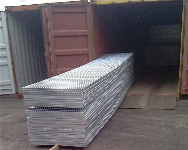 Steel gratings 