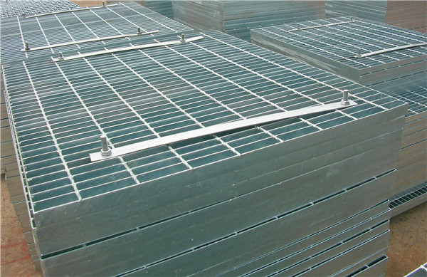 Steel gratings 