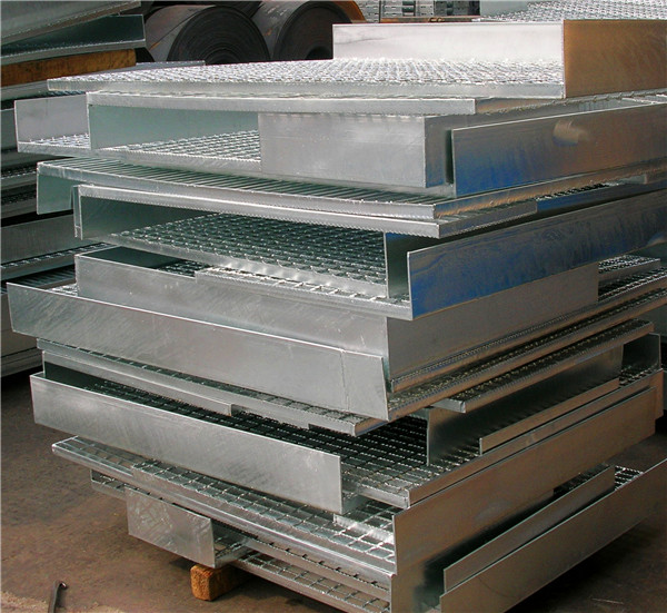 Steel gratings 